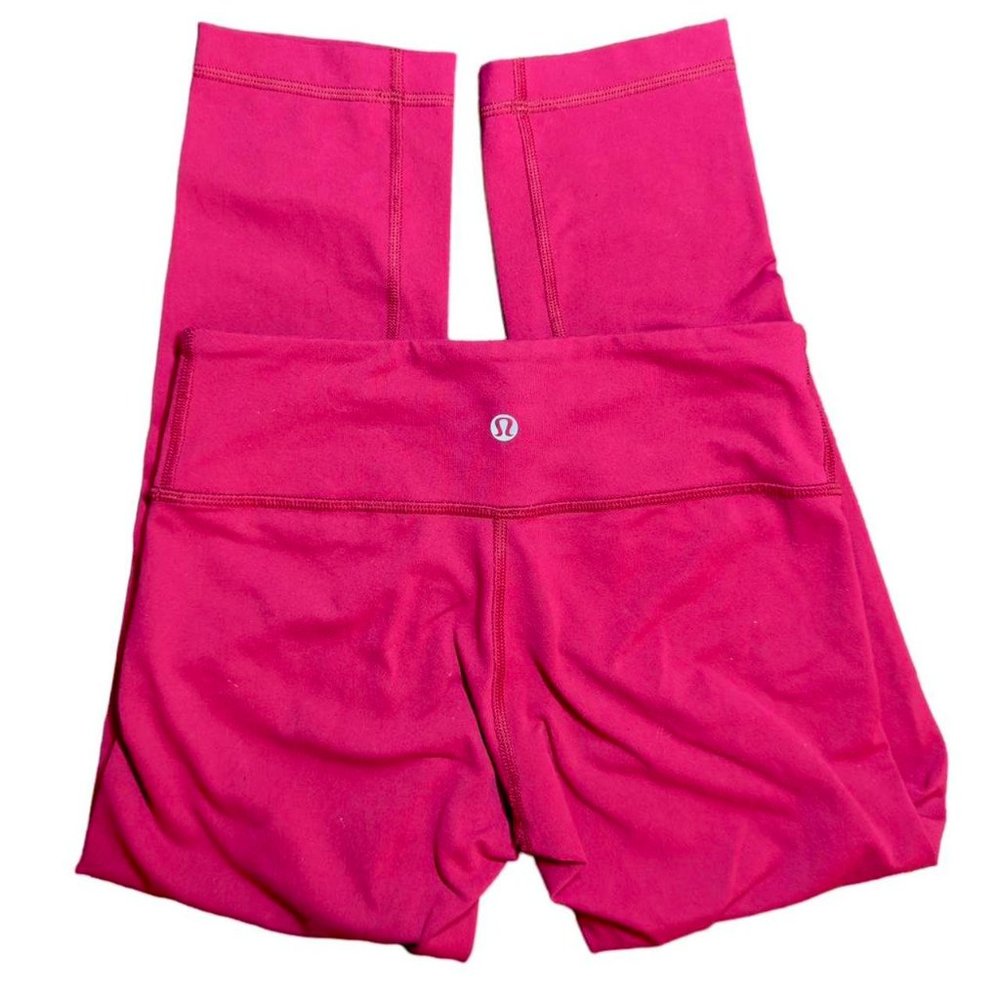 Lulu Lemon magenta crop leggings in size 4
